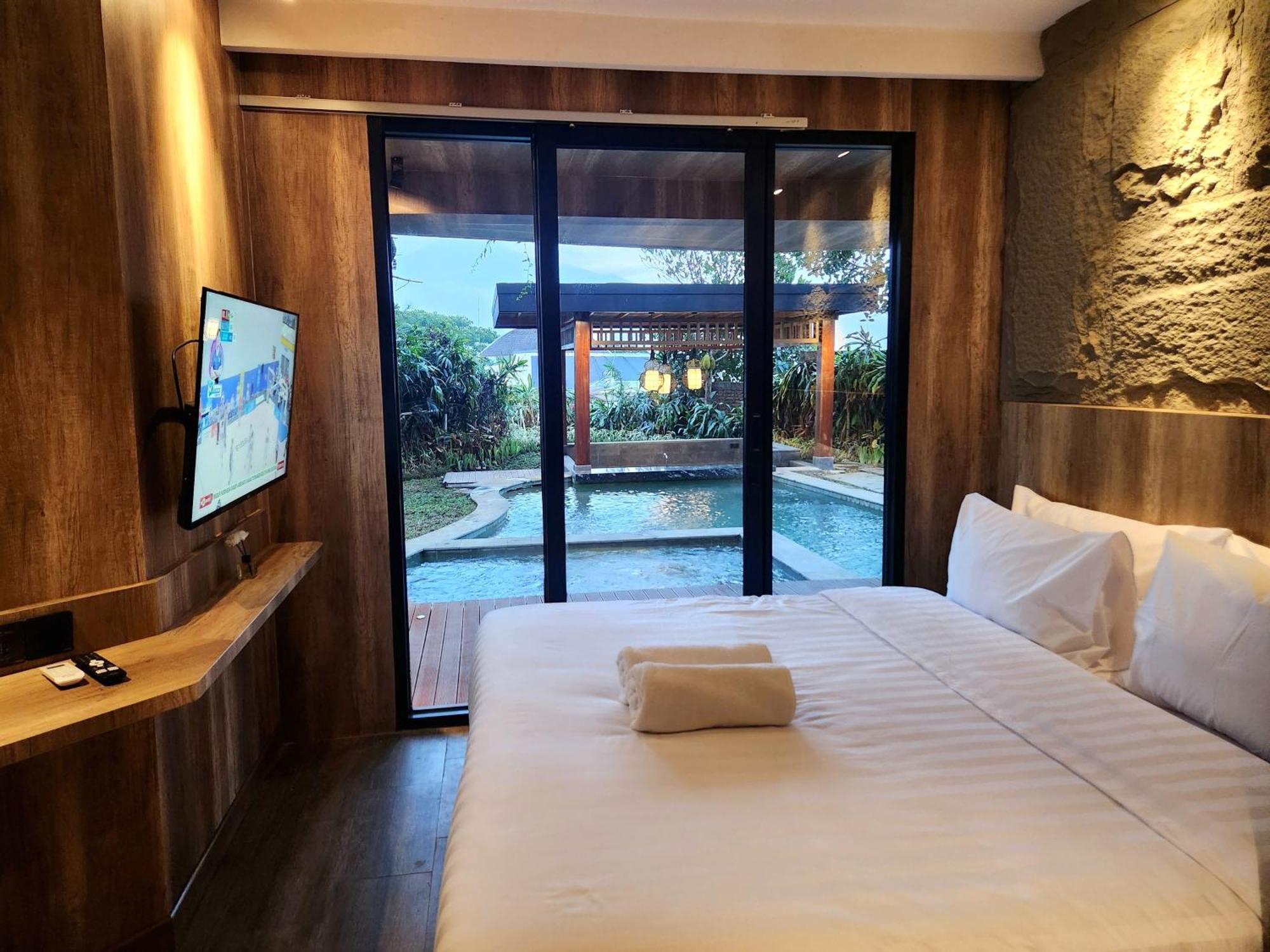 Villa 4-Br Klub Bunga No 4 Batu Malang Buitenkant foto